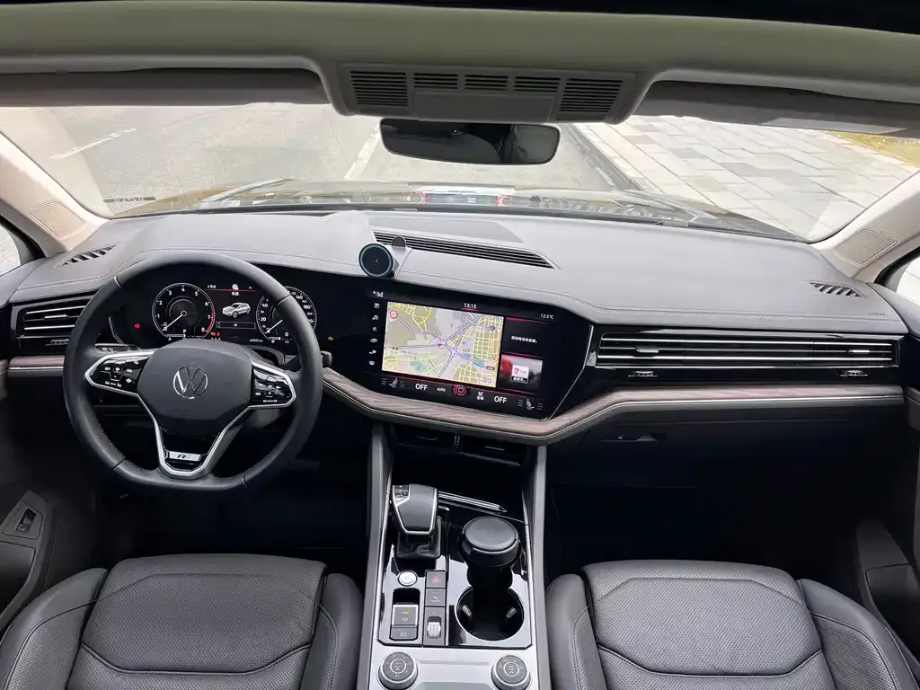 Volkswagen Touareg 2022 из CN, фото 8