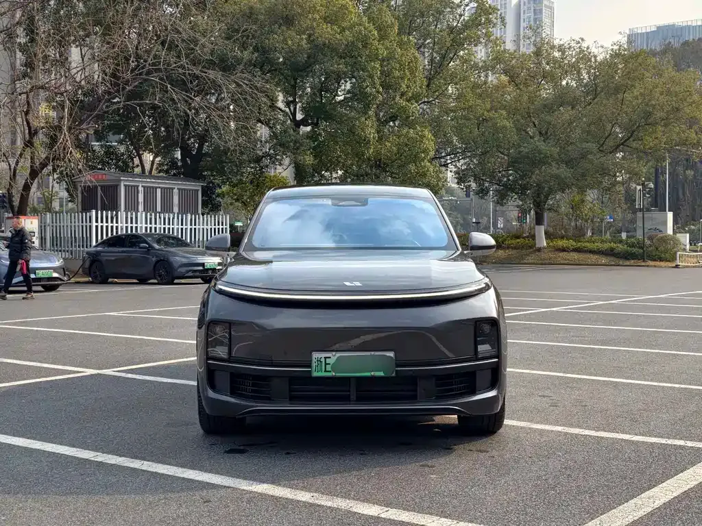 Li Auto L8 2023 из CN, фото 6