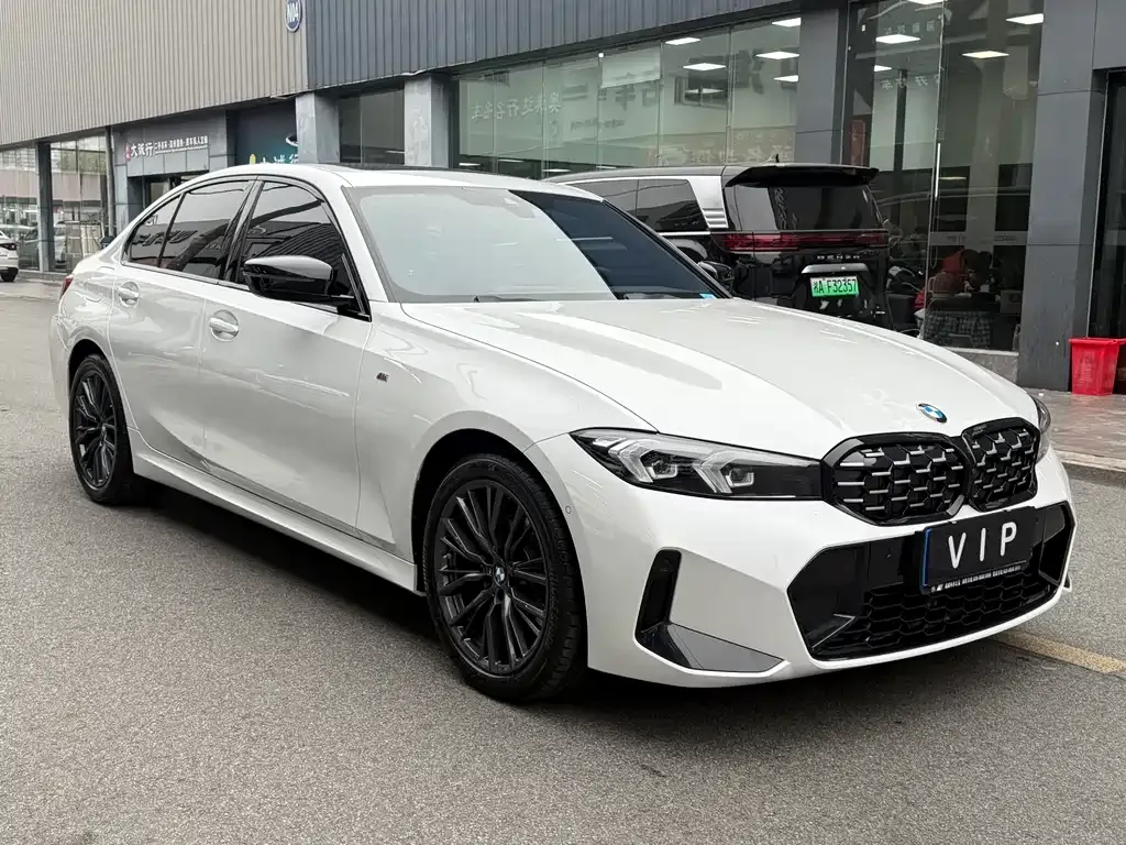 BMW 3 Series 2024 из CN, фото 1