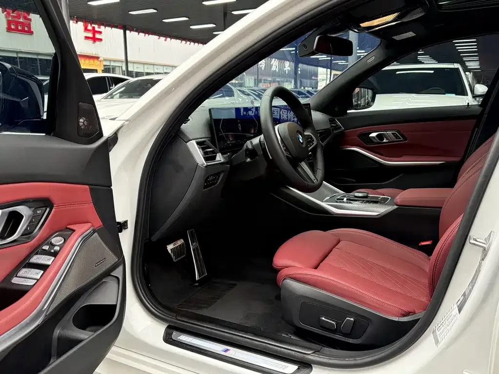 BMW 3 Series 2024 из CN, фото 8