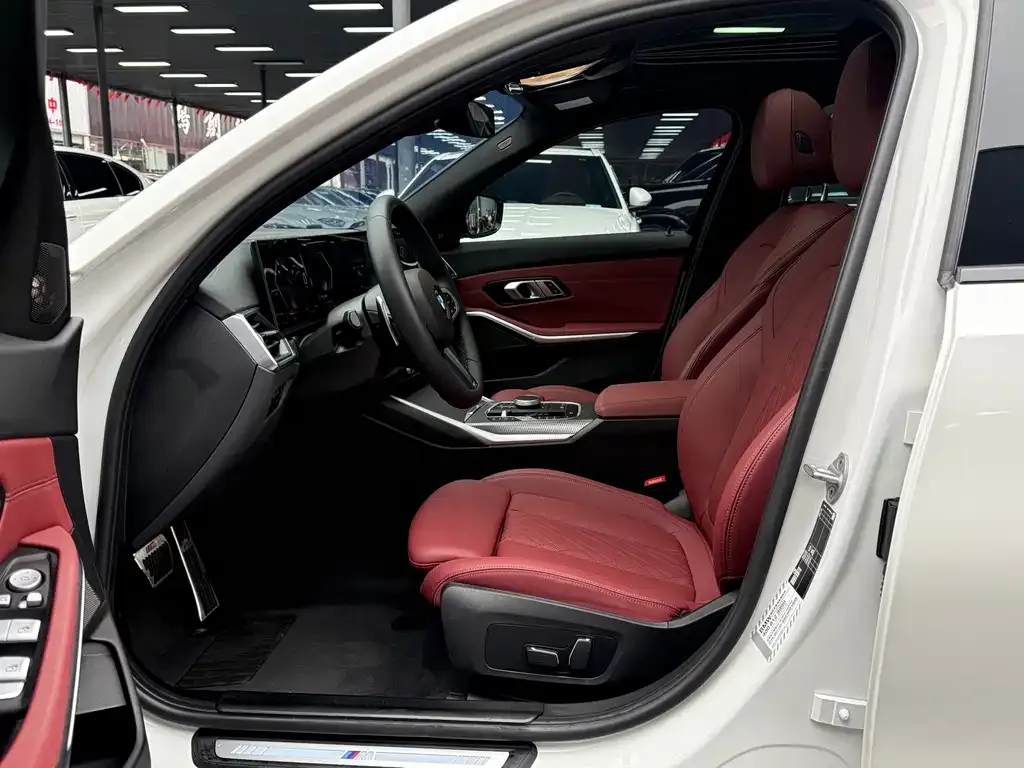 BMW 3 Series 2024 из CN, фото 4