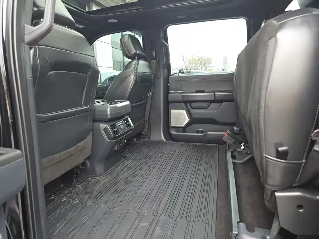 Ford F-150 Raptor 2023 из CN, фото 9