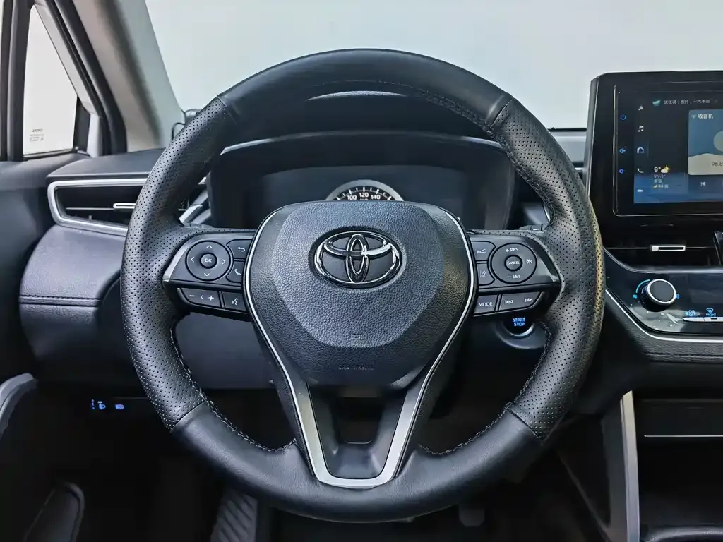 Toyota Corolla Cross 2022 из CN, фото 7