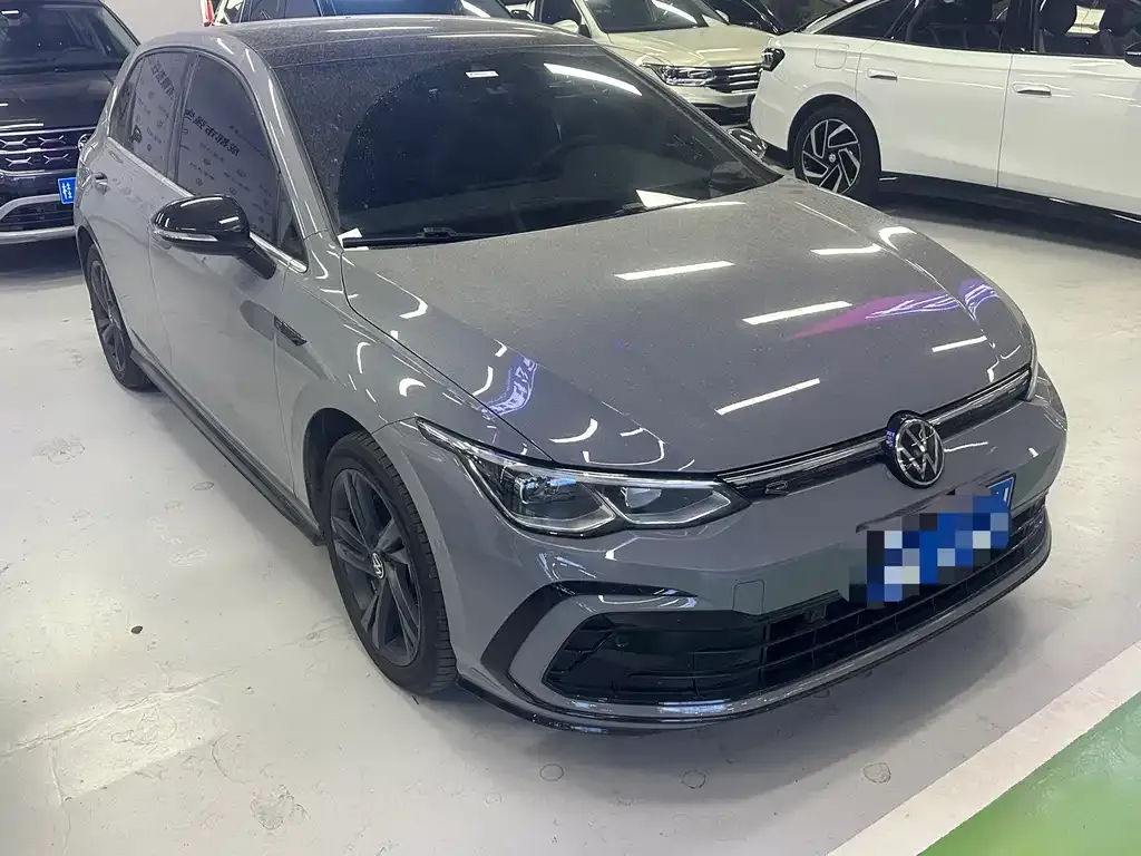 Volkswagen Golf 2023 из CN, фото 3