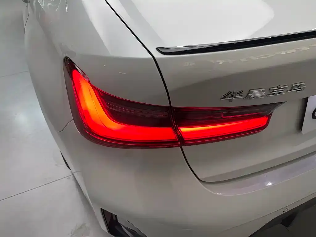 BMW 3 Series 2024 из CN, фото 5