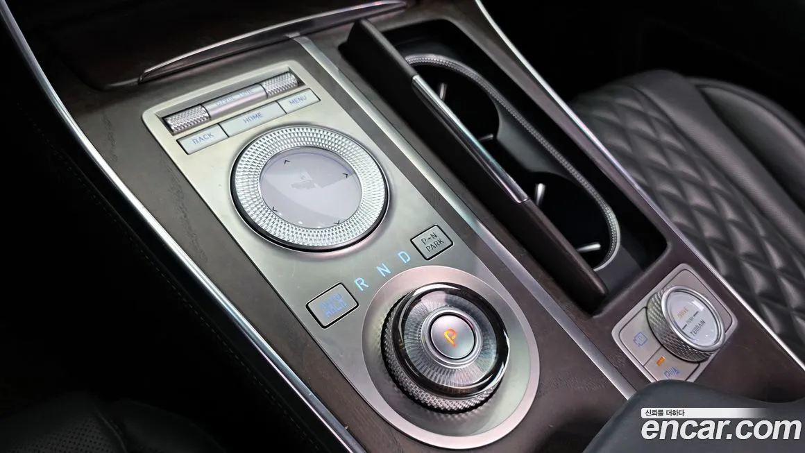 Genesis GV80 — фото 10