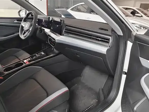 Volkswagen Lamando 2024 из CN, фото 8