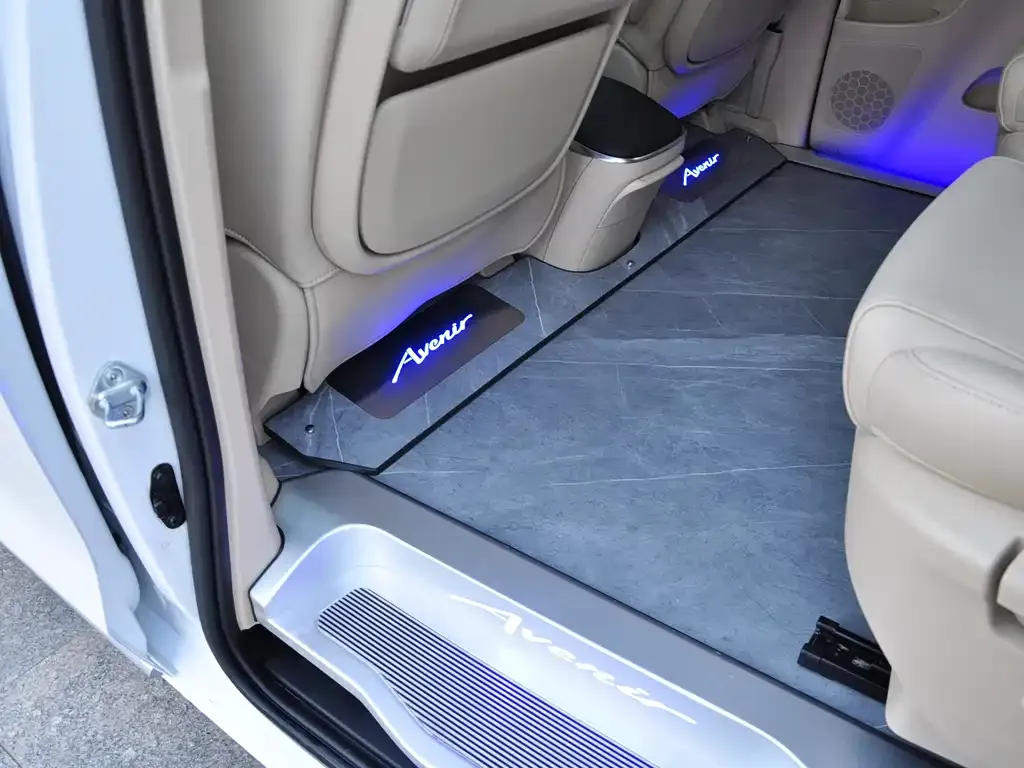 Buick GL8 2024 из CN, фото 2
