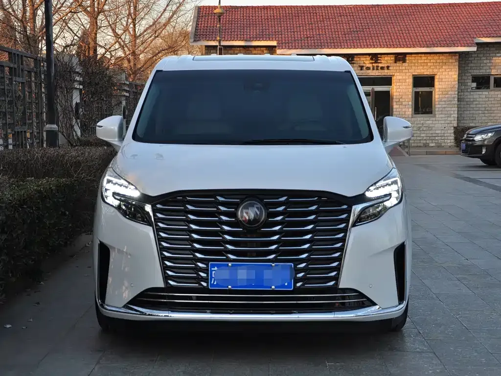 Buick GL8 2024 из CN, фото 10