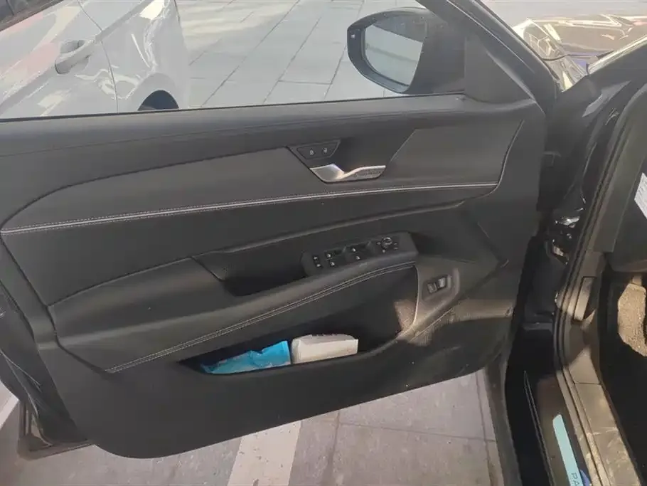 Volkswagen Passat 2025 из CN, фото 7