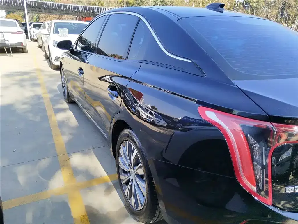 Hongqi E-QM5 2023 из CN, фото 4