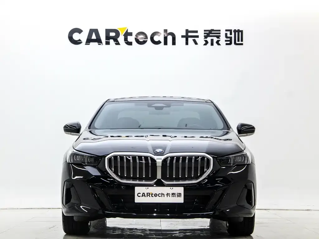 BMW 5 Series — фото 2