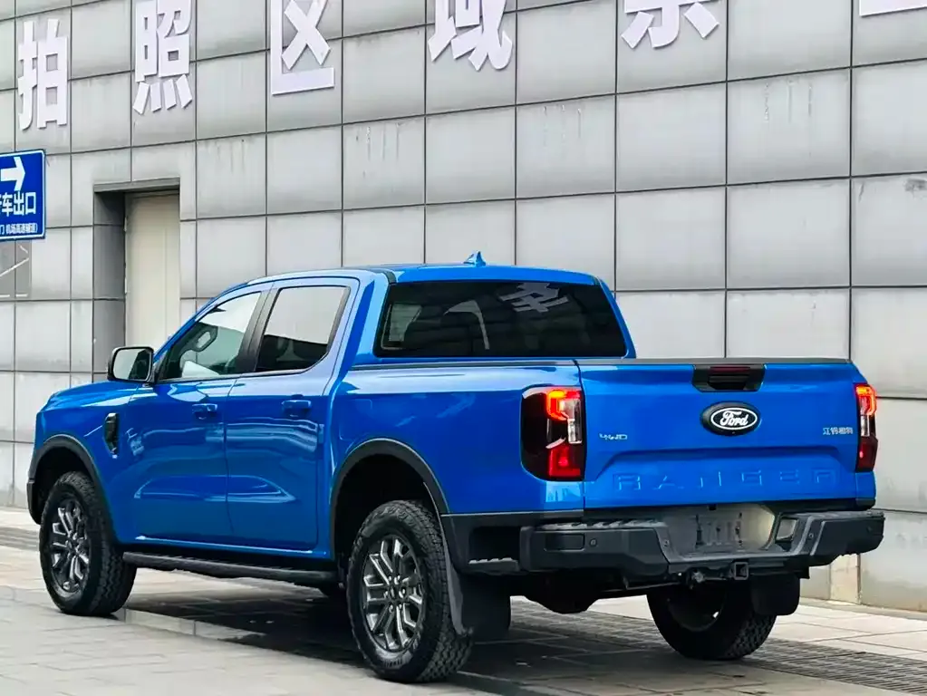 Ford Ranger — фото 10