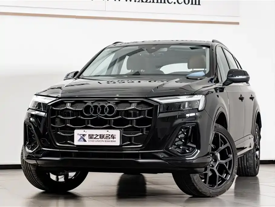 Audi Q7 2024 из CN, фото 2