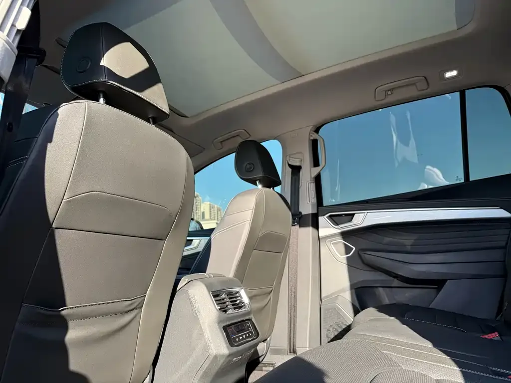 Volkswagen Talagon 2022 из CN, фото 10