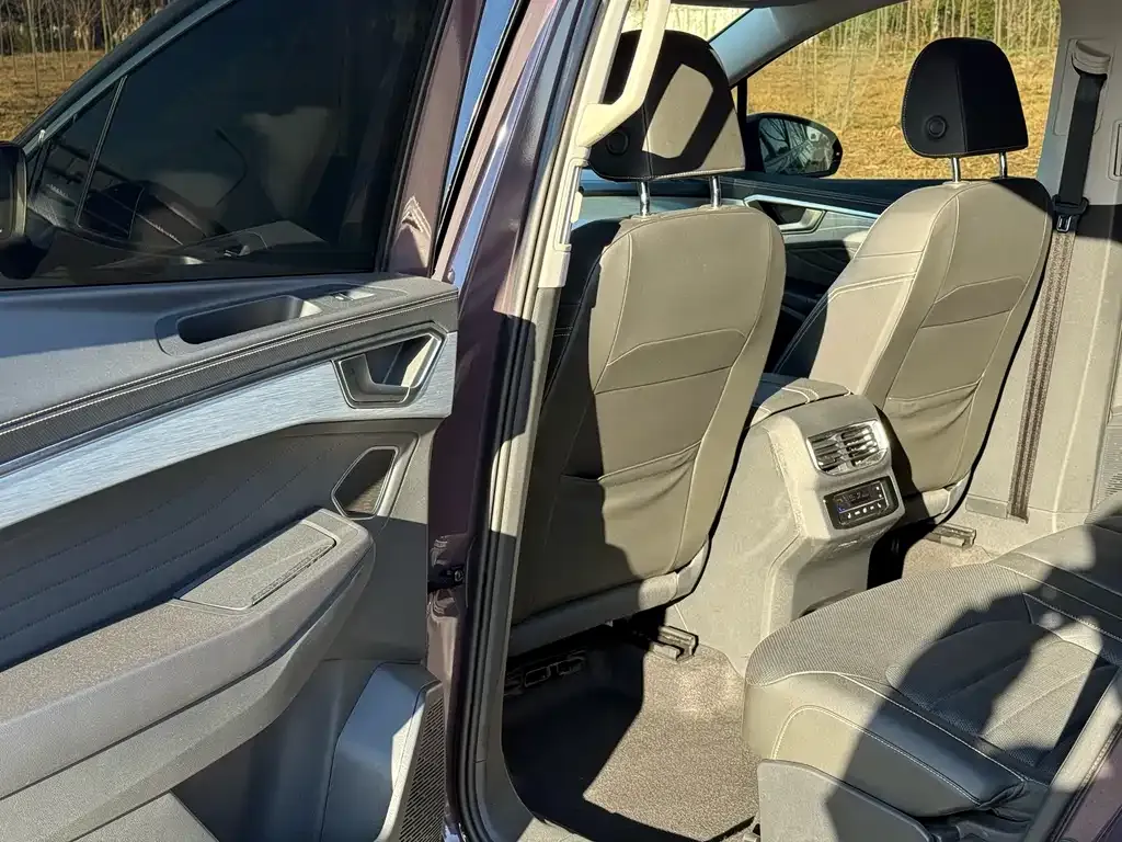 Volkswagen Talagon 2022 из CN, фото 9