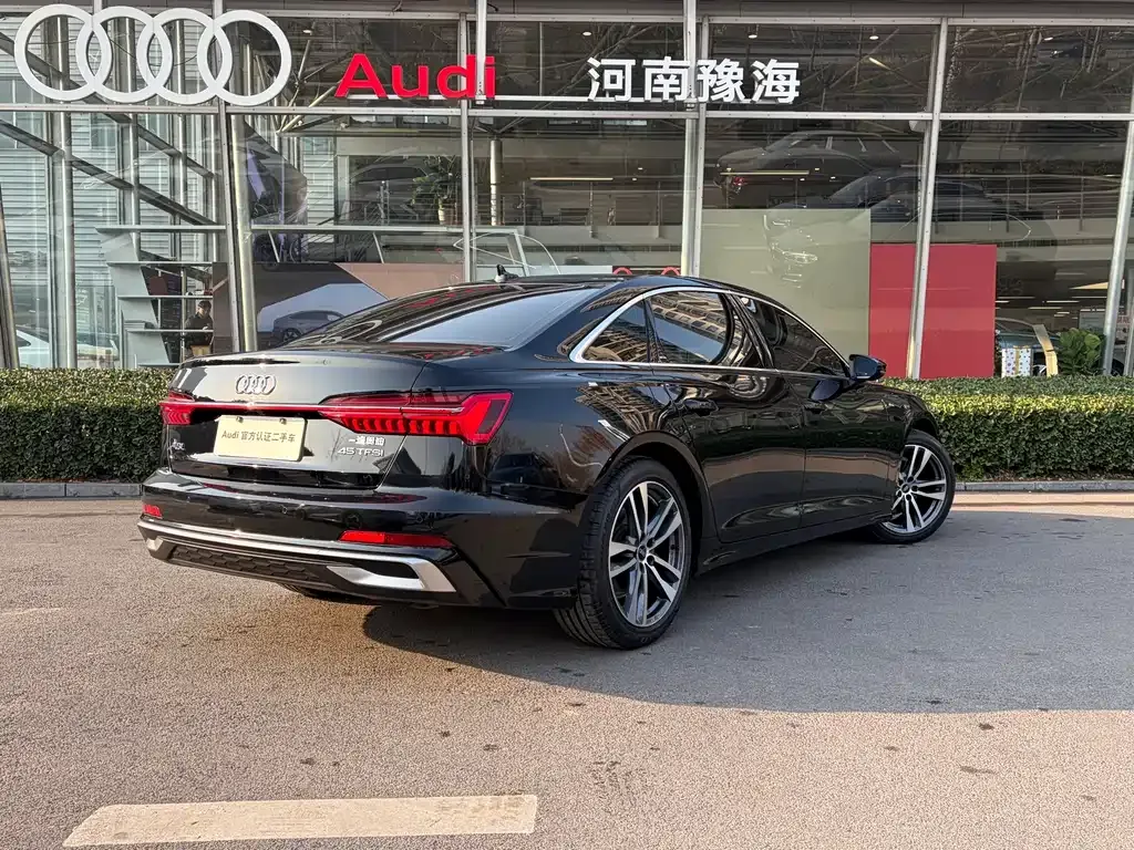 Audi A6L — фото 5