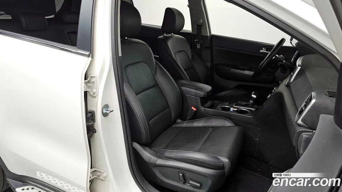 Kia Sportage — фото 10