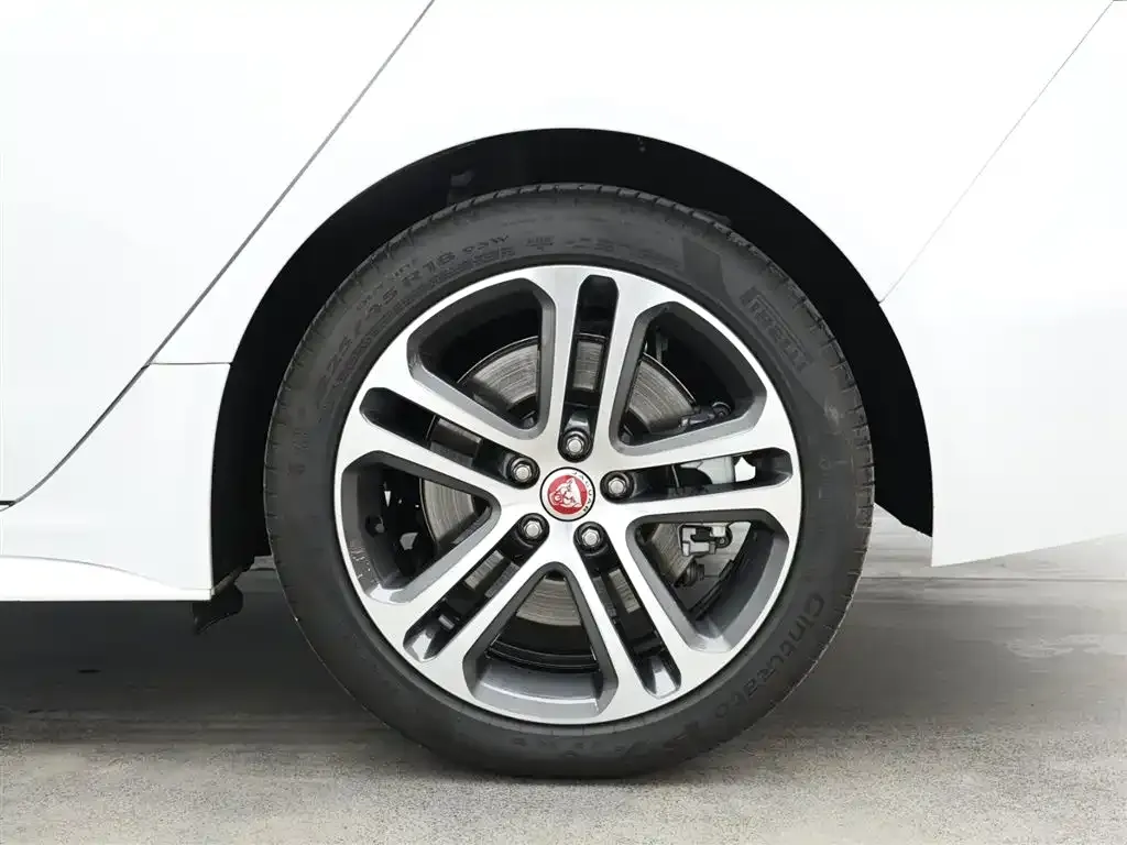 Jaguar XEL 2024 из CN, фото 10