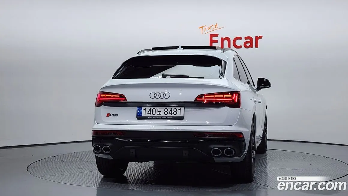 Audi SQ5 2023 из KR, фото 4