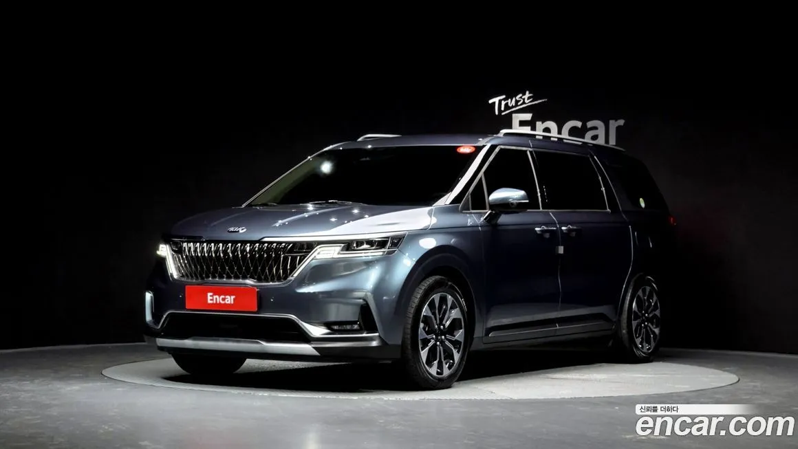 Kia Carnival — фото 1