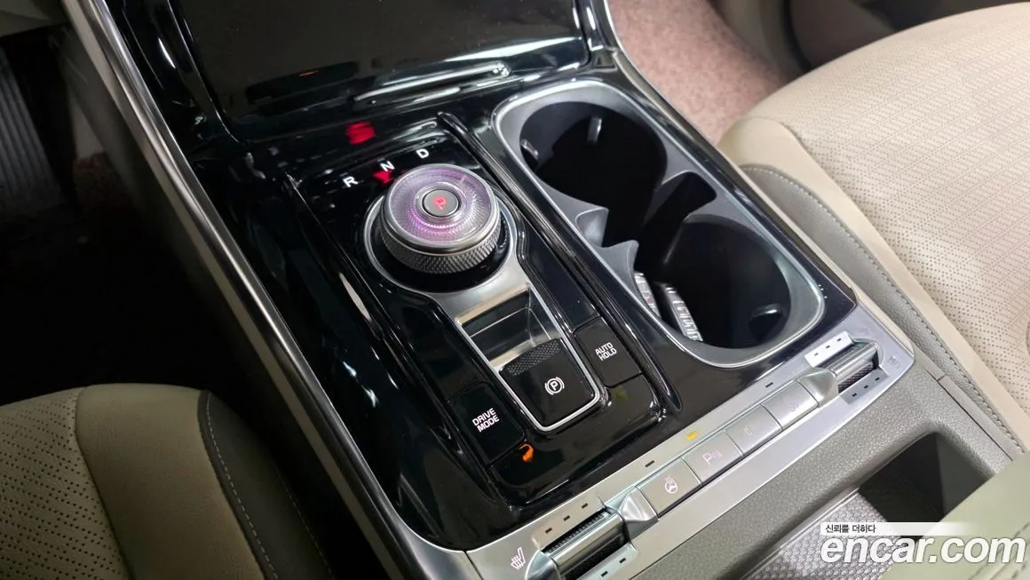 Kia Carnival — фото 9