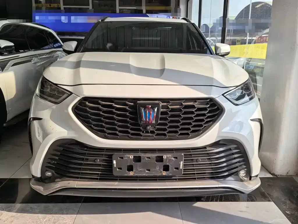 Toyota Crown Kluger 2023 из CN, фото 8