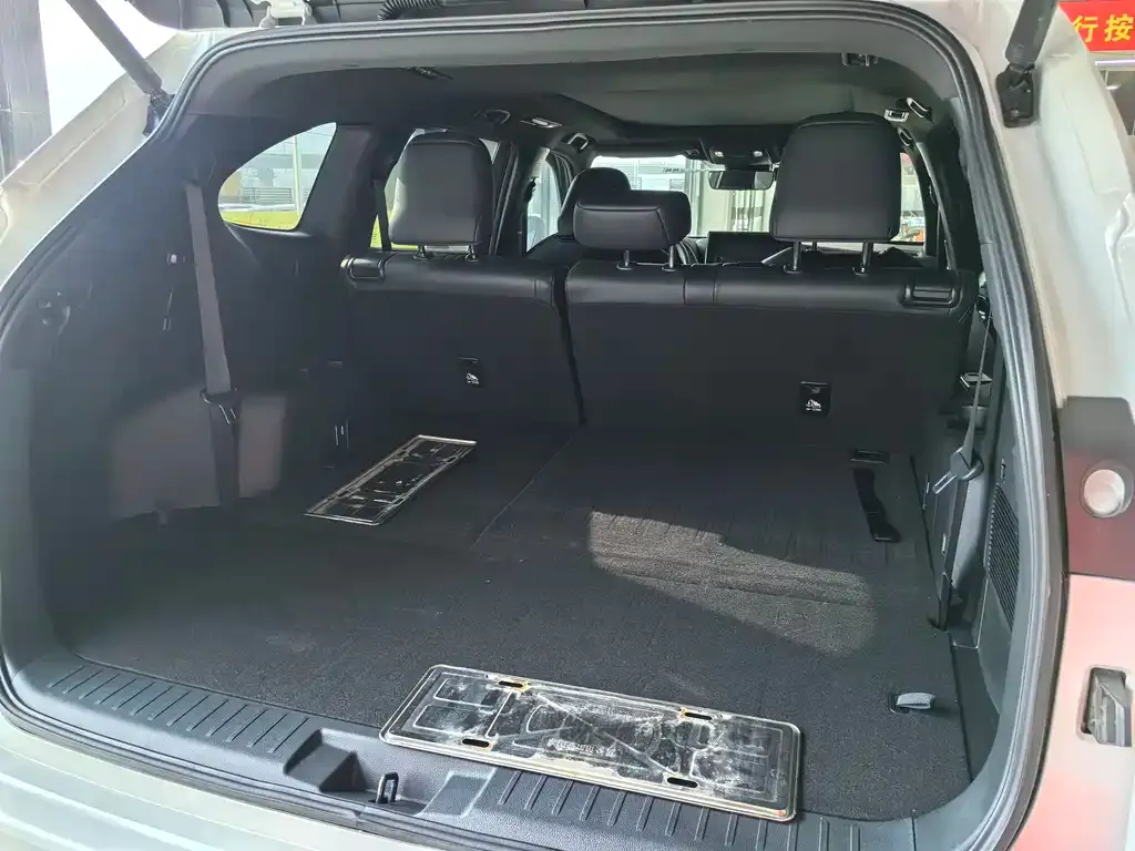 Toyota Crown Kluger 2023 из CN, фото 6