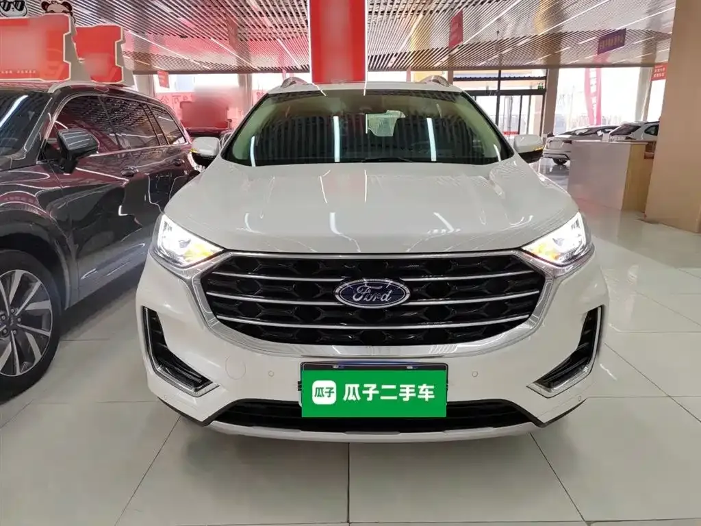 Ford Edge — фото 10