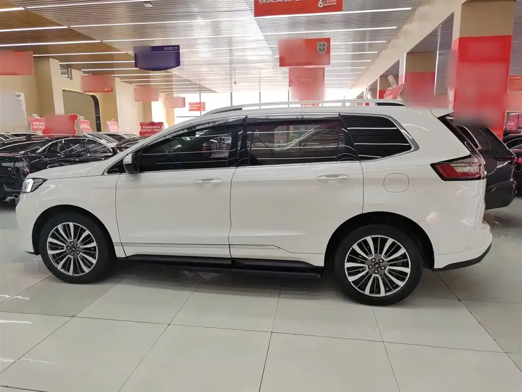 Ford Edge — фото 7