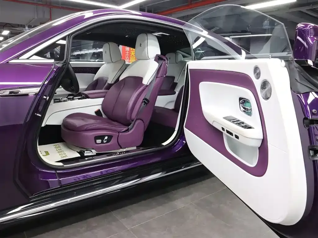 Rolls-Royce Phantom 2024 из CN, фото 5