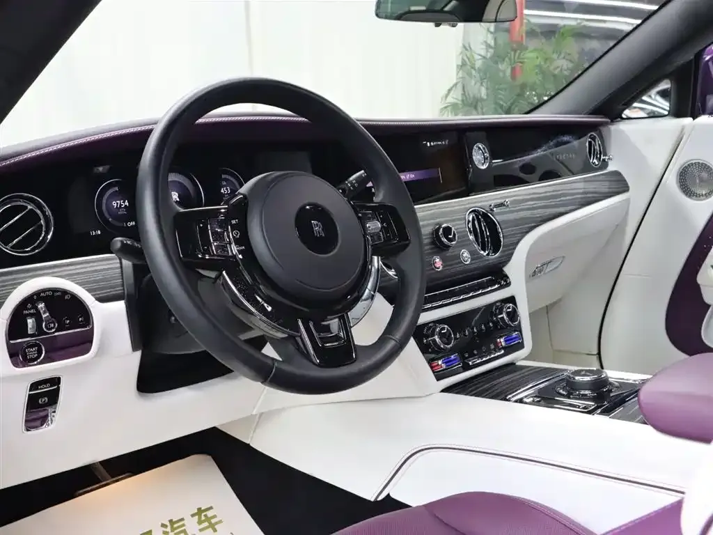Rolls-Royce Phantom 2024 из CN, фото 6