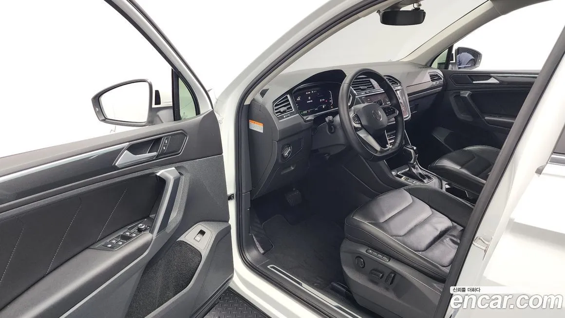 Volkswagen Tiguan — фото 2