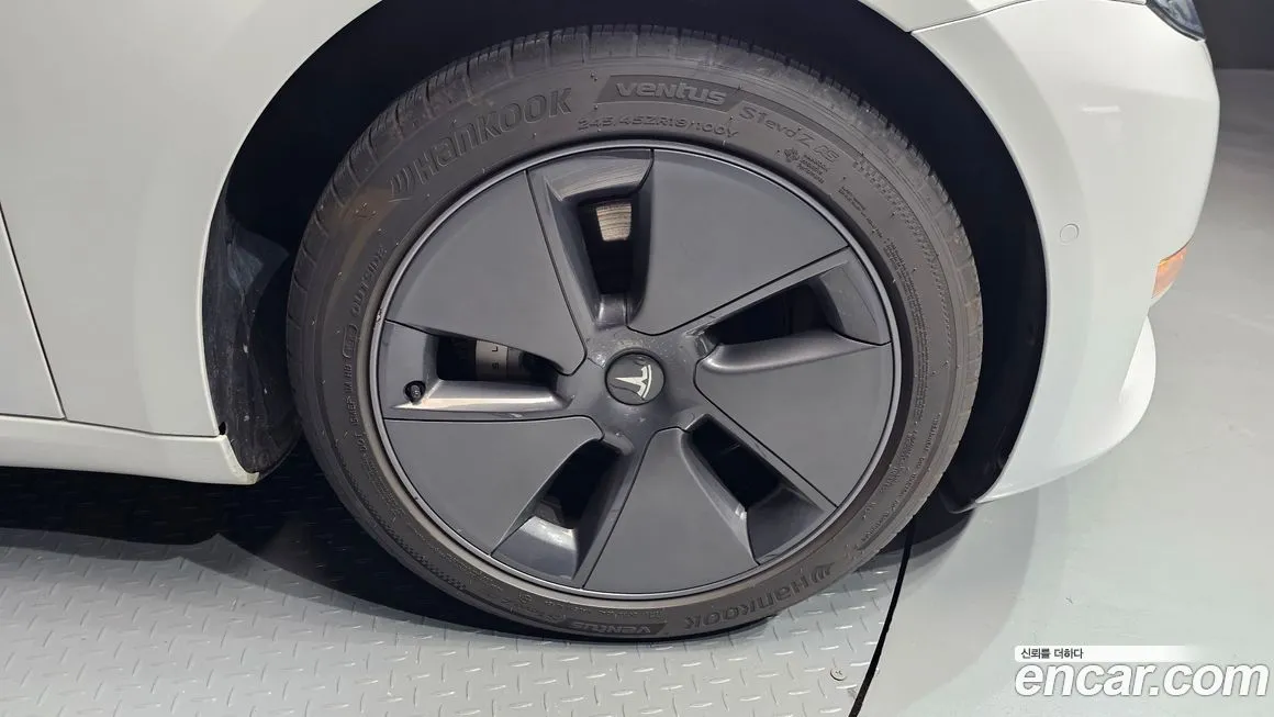 Tesla Model 3 2022 из KR, фото 8
