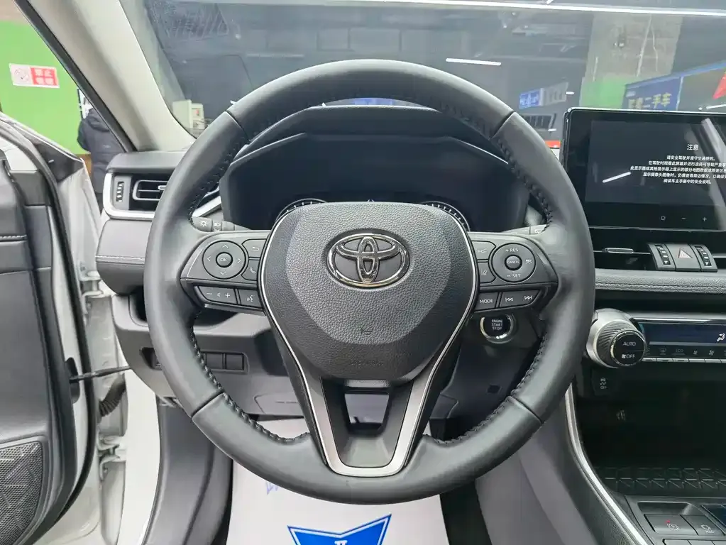 Toyota Wildlander 2023 из CN, фото 10