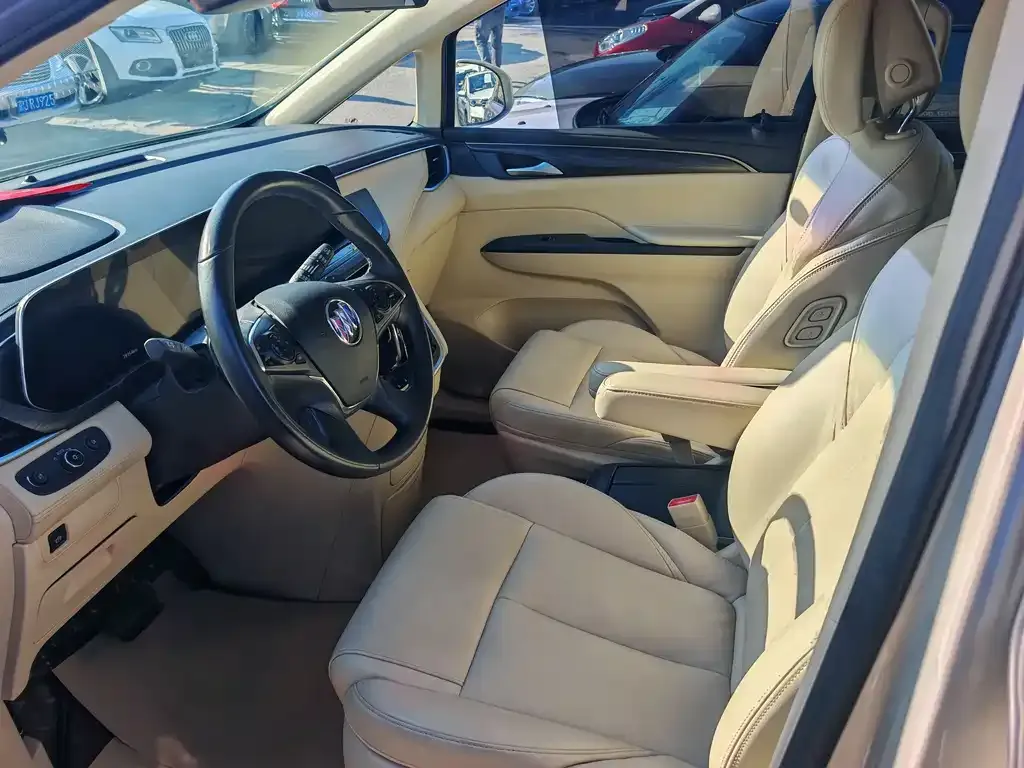 Buick GL8 2022 из CN, фото 9