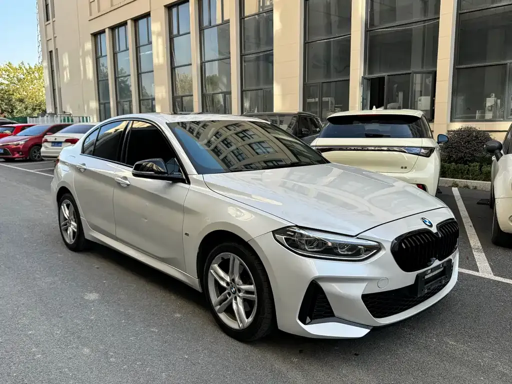 BMW 1 Series 2021 из CN, фото 6