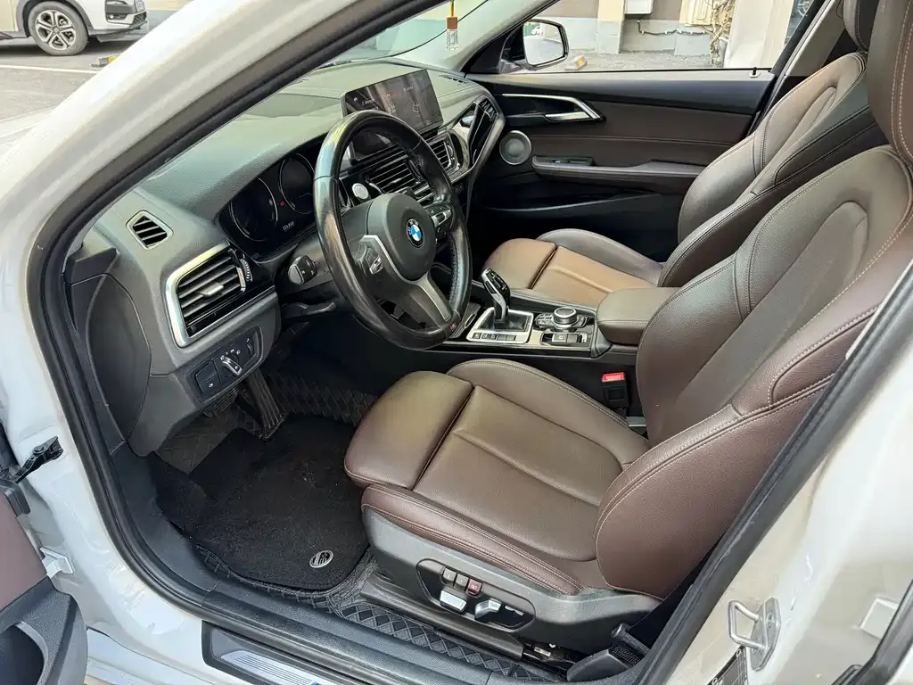 BMW 1 Series 2021 из CN, фото 8