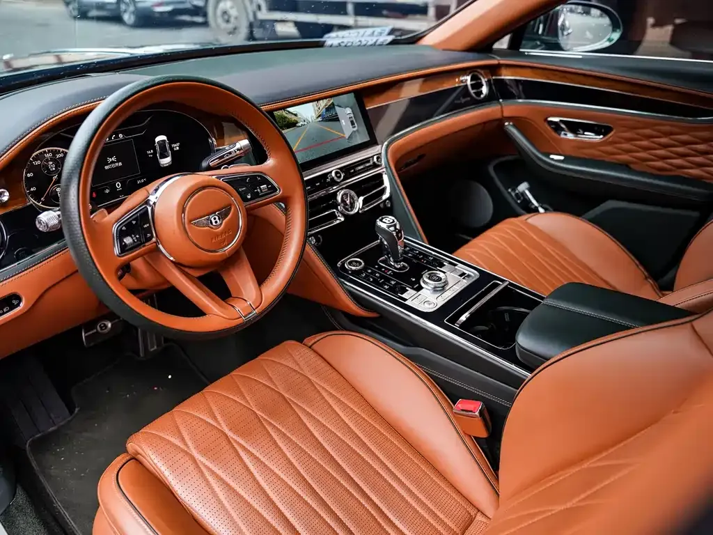 Bentley Flying Spur — фото 10