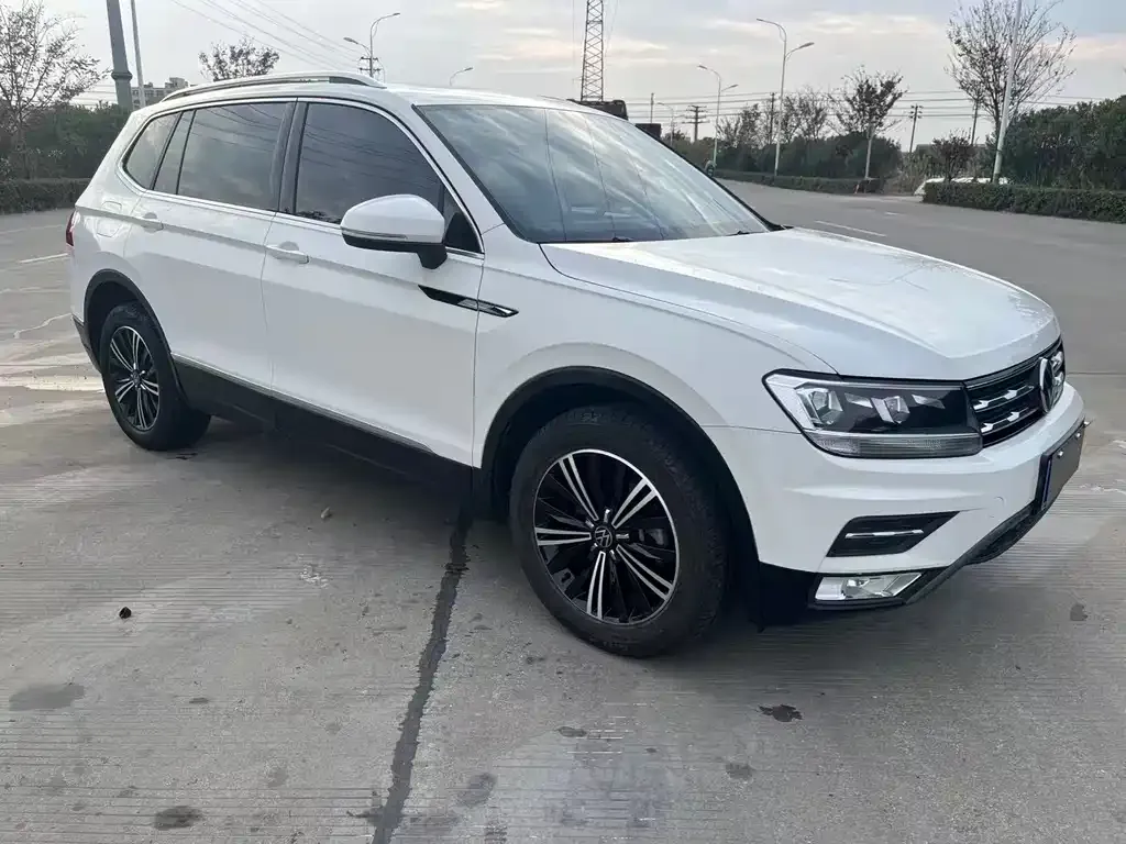 Volkswagen Tiguan L 2021 из CN, фото 3