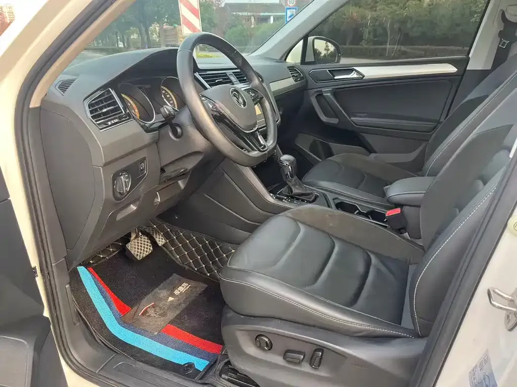 Volkswagen Tiguan L 2021 из CN, фото 4