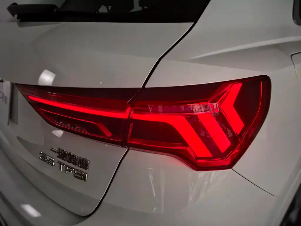 Audi Q3 2024 из CN, фото 3