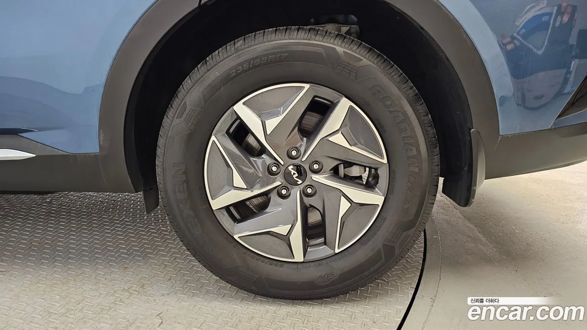 Kia Sorento — фото 10