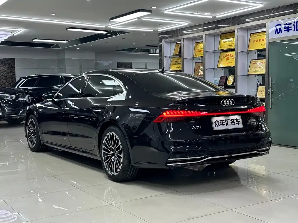 Audi A7L 2024 из CN, фото 5