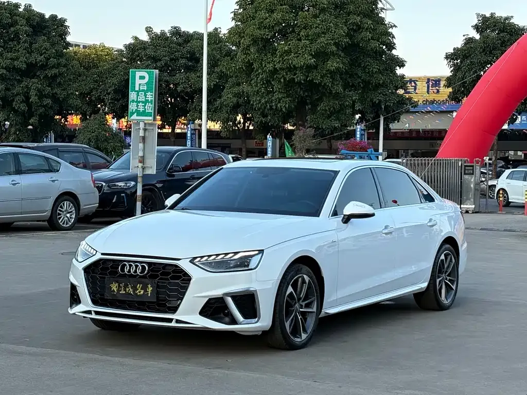 Audi A4L 2021 из CN, фото 1