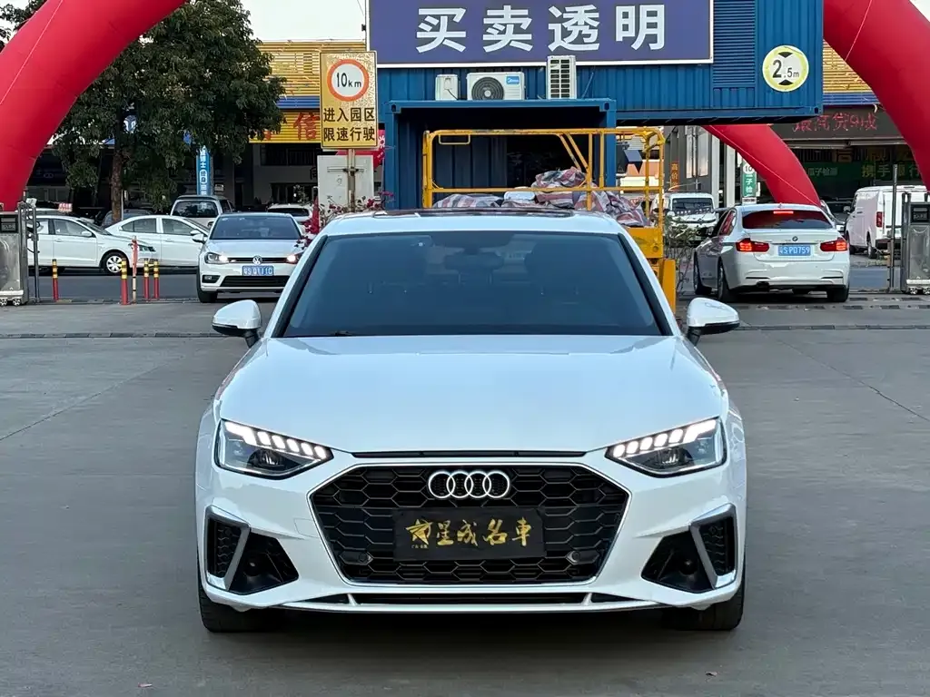 Audi A4L 2021 из CN, фото 2