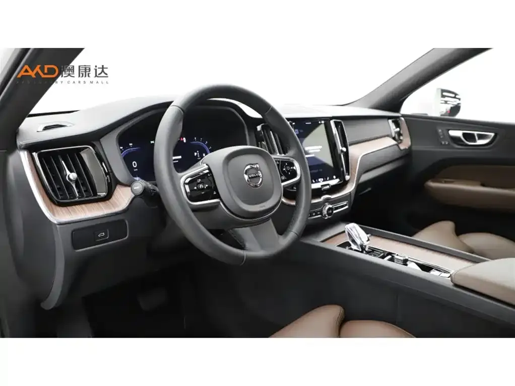 Volvo XC60 2024 из CN, фото 6