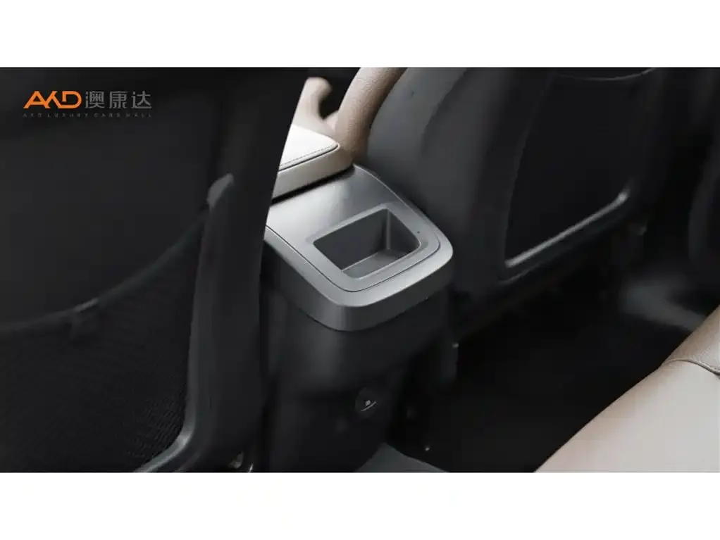 Volvo XC60 2024 из CN, фото 7