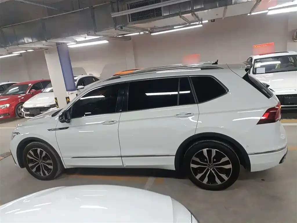 Volkswagen Tiguan L 2024 из CN, фото 10