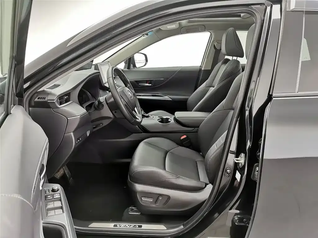 Toyota Venza 2022 из CN, фото 7